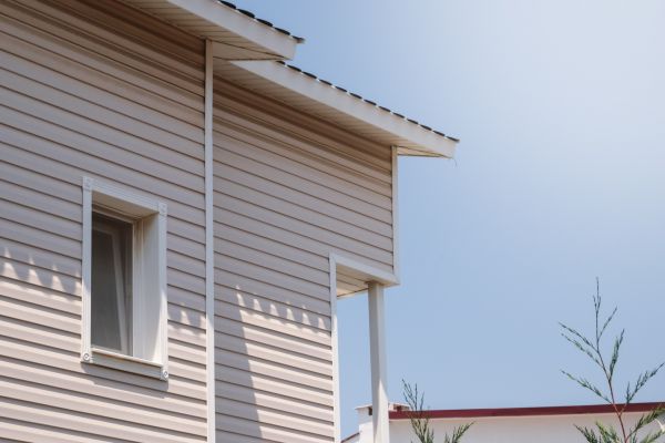 Cost of Vinyl Siding Hole Repair in Port Angeles